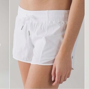 Lululemon 🍋 Hotty Hot Short (Long) 4” Inseam Size 6 Tall